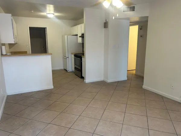 $995 | 435 East 9th Avenue, Unit 1, Mesa, AZ 85204