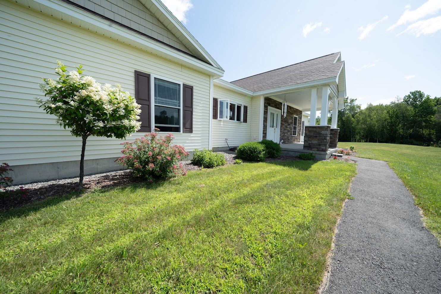 207 Corinth Road Hudson, ME 04449 - Photo 5 of 49 DSC01773