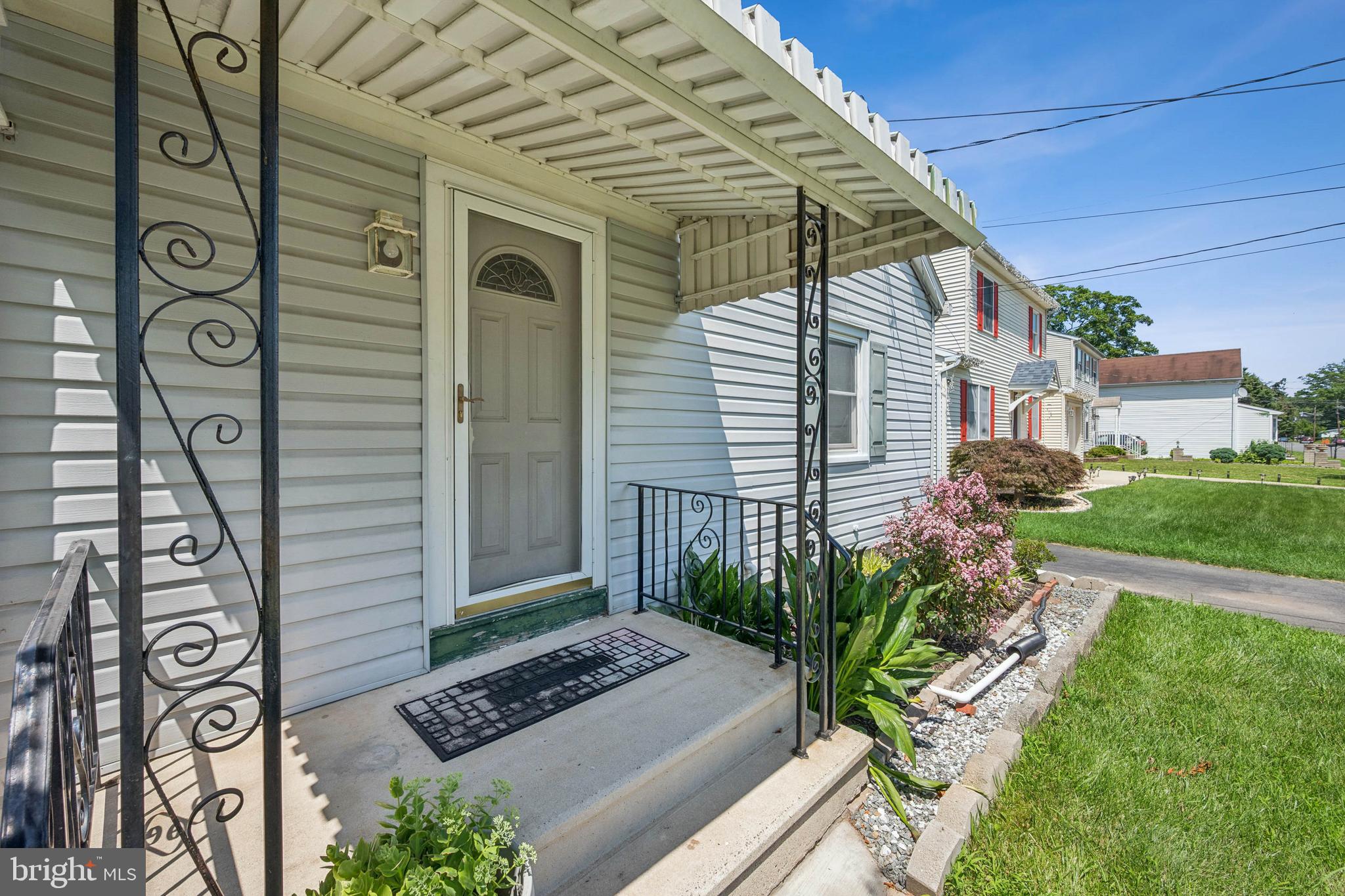138 Morgan Avenue Hamilton, NJ 08619 - Photo 3 of 19