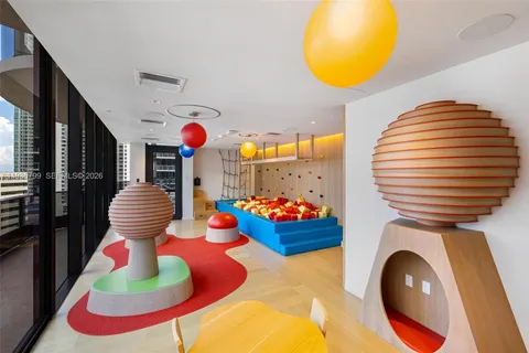 $1,575,000 | 1000 Brickell Plaza, Unit 4212, Miami, FL 33131