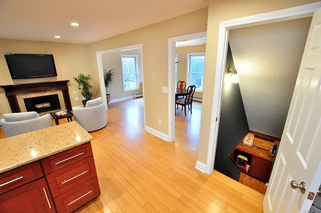 $489,900 | 132 Knollwood Drive, Wolcott, CT 06716