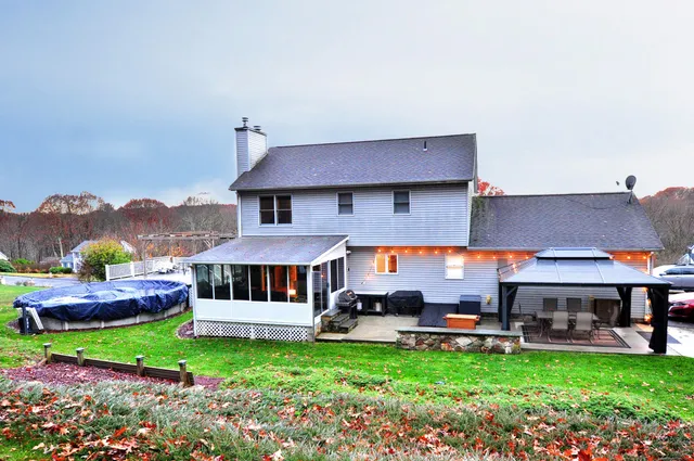 $489,900 | 132 Knollwood Drive, Wolcott, CT 06716