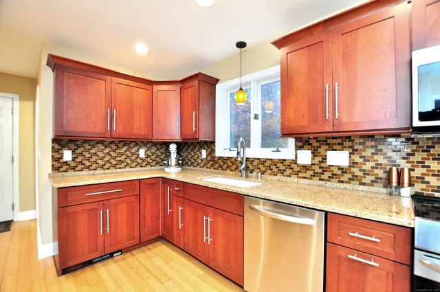 $489,900 | 132 Knollwood Drive, Wolcott, CT 06716