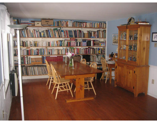 40 Jenks Street Amherst, MA 01002 - Photo 5 of 18 Gallery Image 5