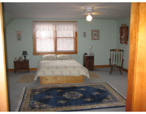 40 Jenks Street Amherst, MA 01002 - Photo 8 of 18 Gallery Image 8