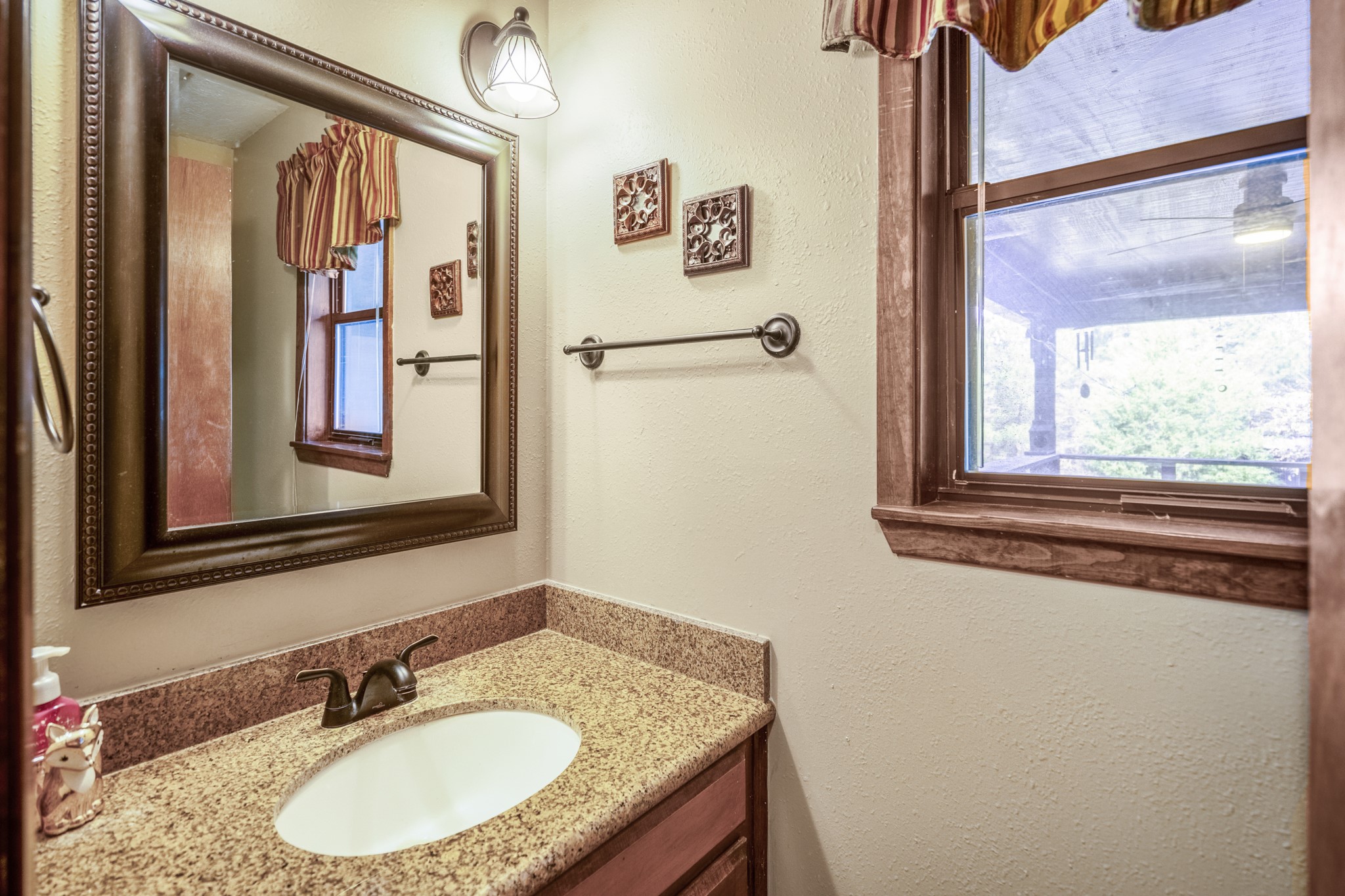 5415 Old Israel Road Livingston, TX 77351 - Photo 16 of 45 Half bath located on the first floor