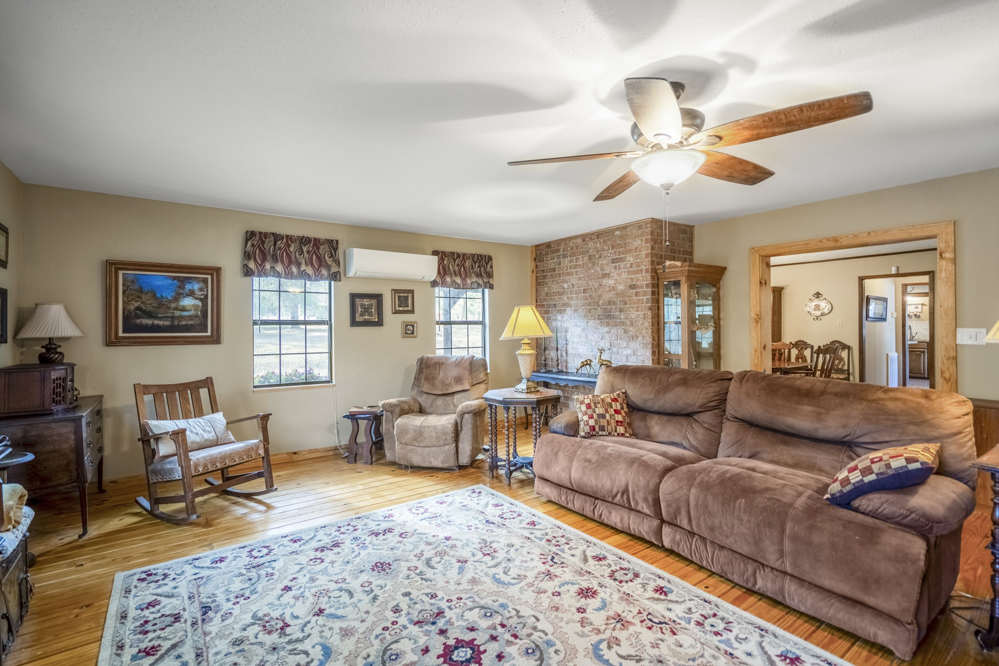 5415 Old Israel Road Livingston, TX 77351 - Photo 17 of 45 Spacious living room perfect for time with family and friends
