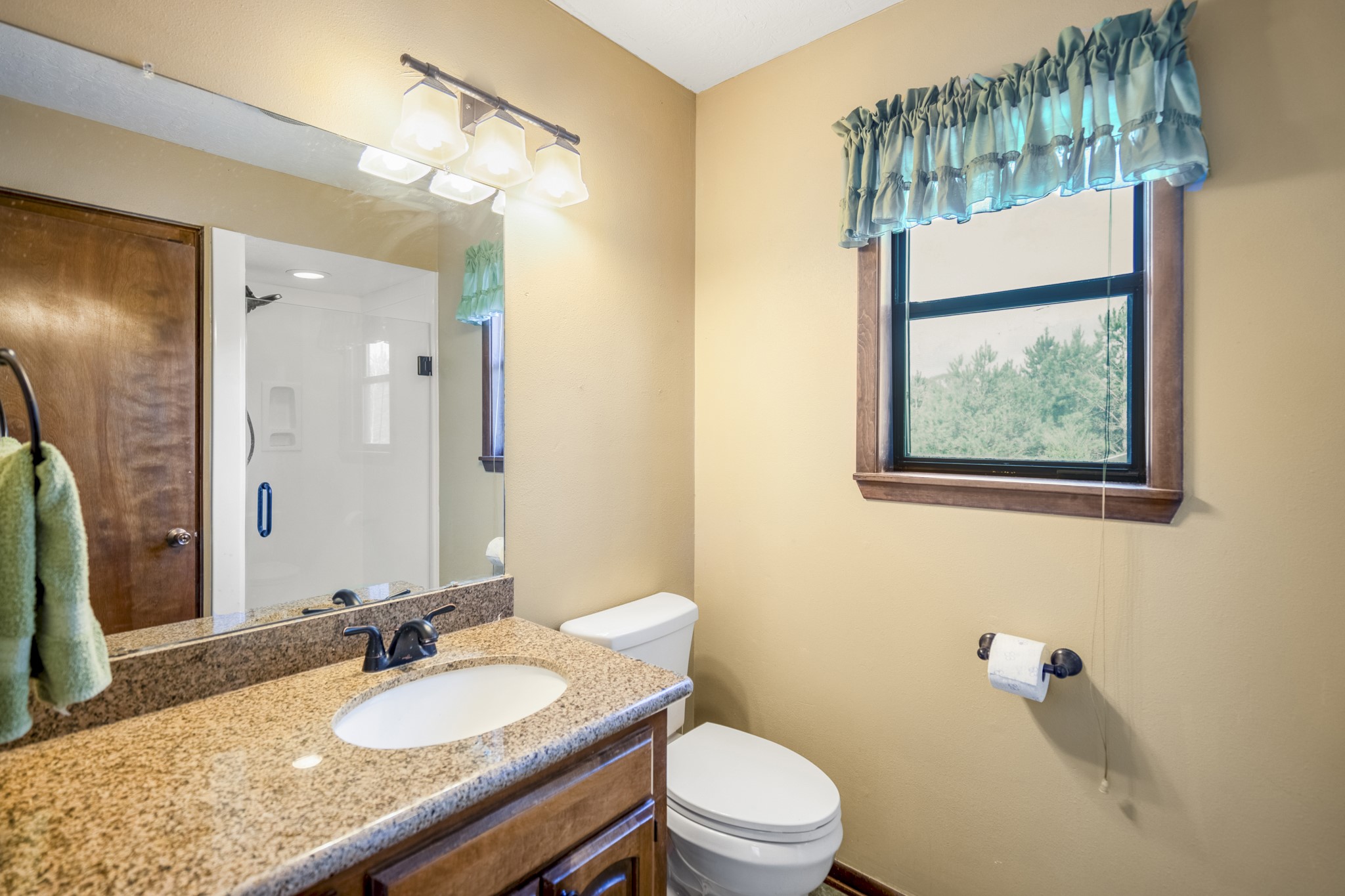 5415 Old Israel Road Livingston, TX 77351 - Photo 21 of 45 Primary Bath located on the second floor.