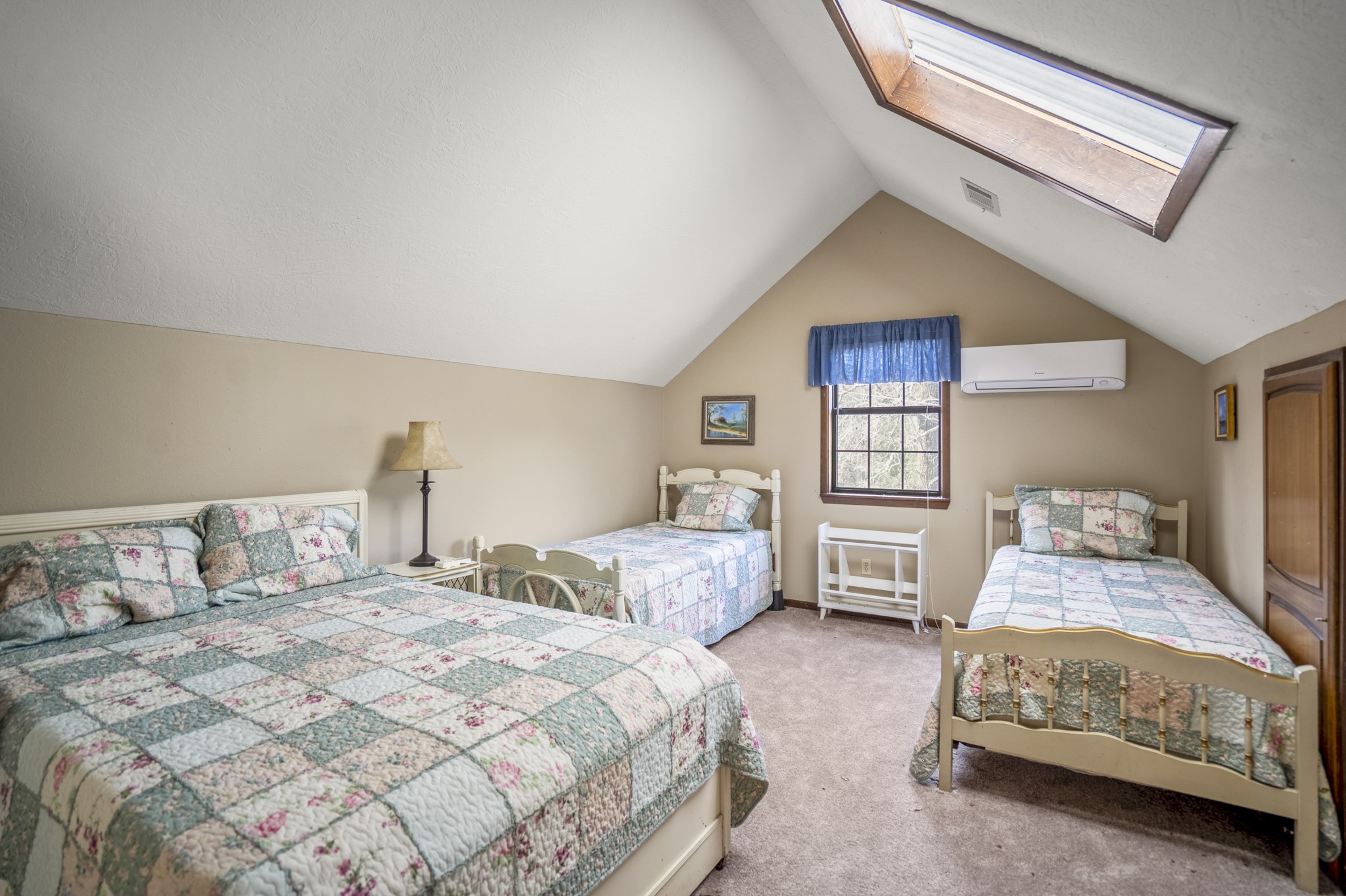 5415 Old Israel Road Livingston, TX 77351 - Photo 28 of 45 Room over garage. Perfect for extra sleeping space or to use as a game room area.