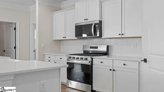 $299,900 | 1922 Crumhorn Avenue, Boiling Springs, SC 29316