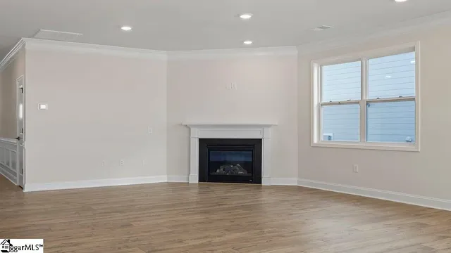 $299,900 | 1922 Crumhorn Avenue, Boiling Springs, SC 29316