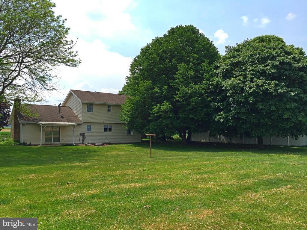 1186 Garber Road Elizabethtown, PA 17022 - Photo 3 of 19 Gallery Image 3