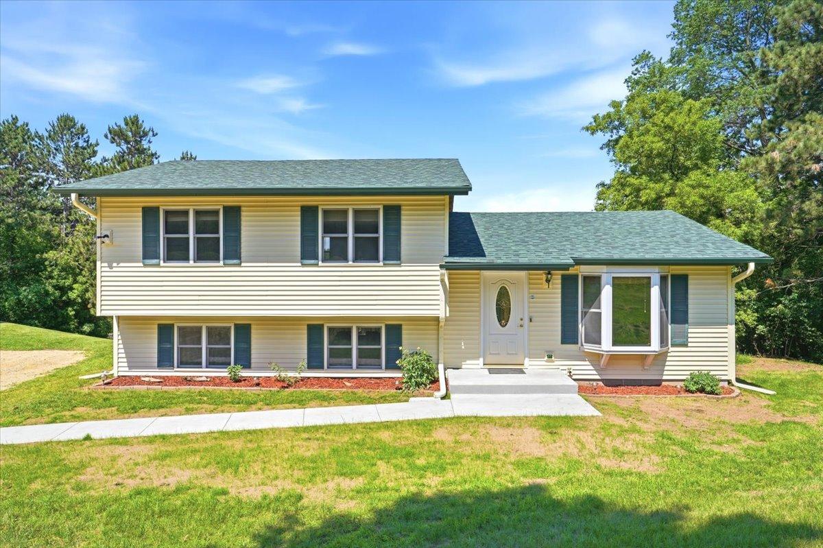 710 Kinney Road Hudson, WI 54016 - Photo 3 of 46