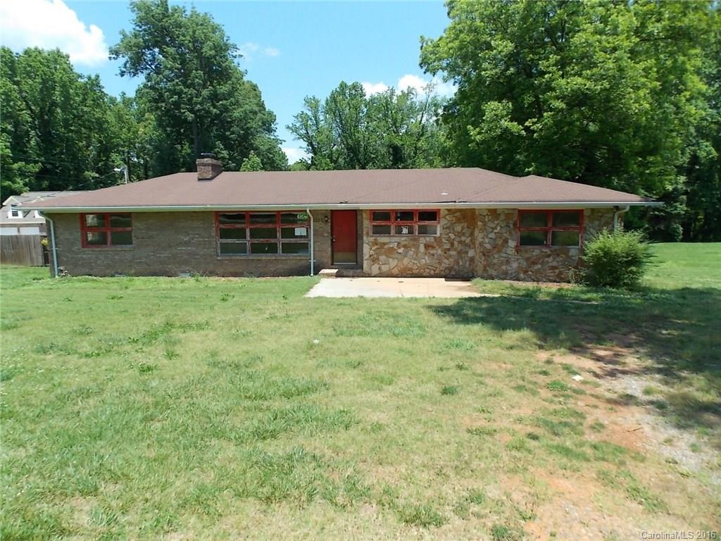 3225 Sunset Road Charlotte, NC 28216 - Photo 1 of 7 Gallery Image 1