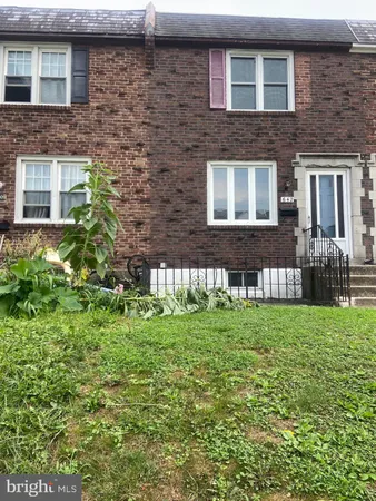 $2,100 | 642 Magnolia Avenue, Glenolden, PA 19036