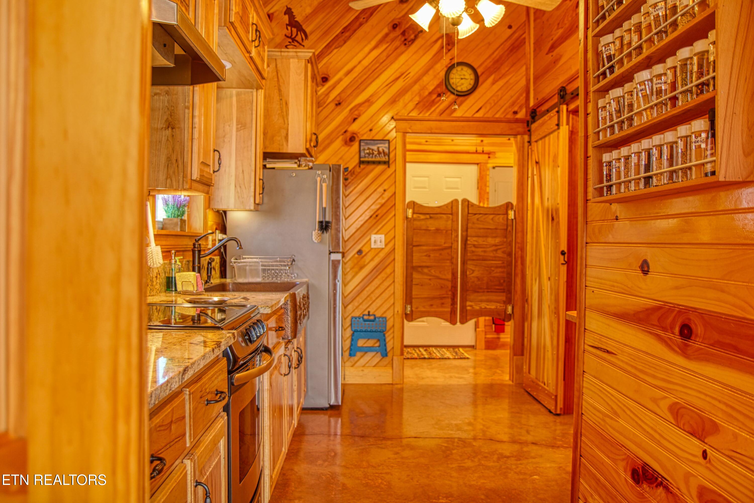145 Horse Haven Road Allardt, TN 38504 - Photo 17 of 59 17