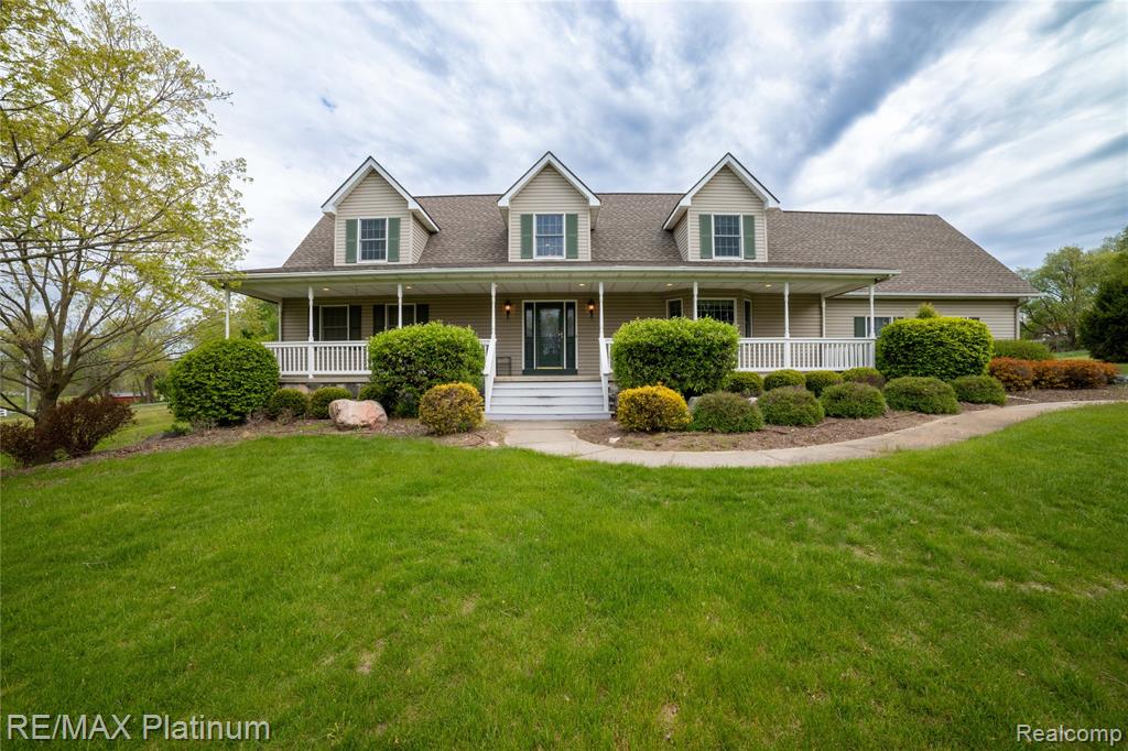 12987 Holtforth Road Fenton, MI 48430 - Photo 1 of 46