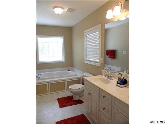 2744 Shandon Road Rock Hill, SC 29730 - Photo 9 of 11 Gallery Image 9