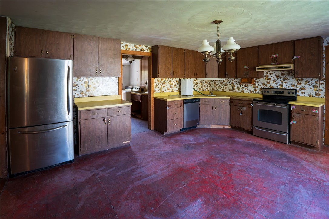 7310 Lake Road Sodus, NY 14551 - Photo 10 of 38