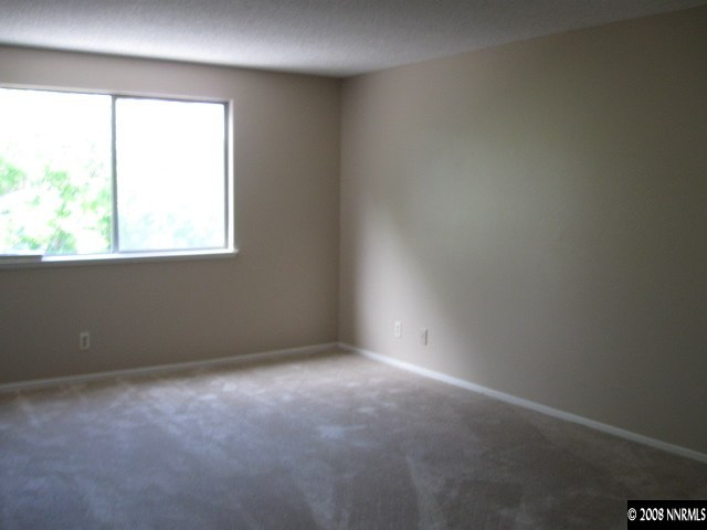 4255 Spring Drive Reno, NV 89502 - Photo 6 of 8 Photo 6