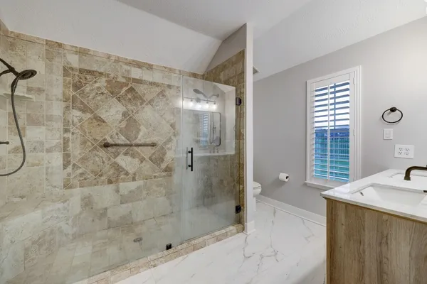 $2,400 | 11006 Desert Springs Circle, Houston, TX 77095