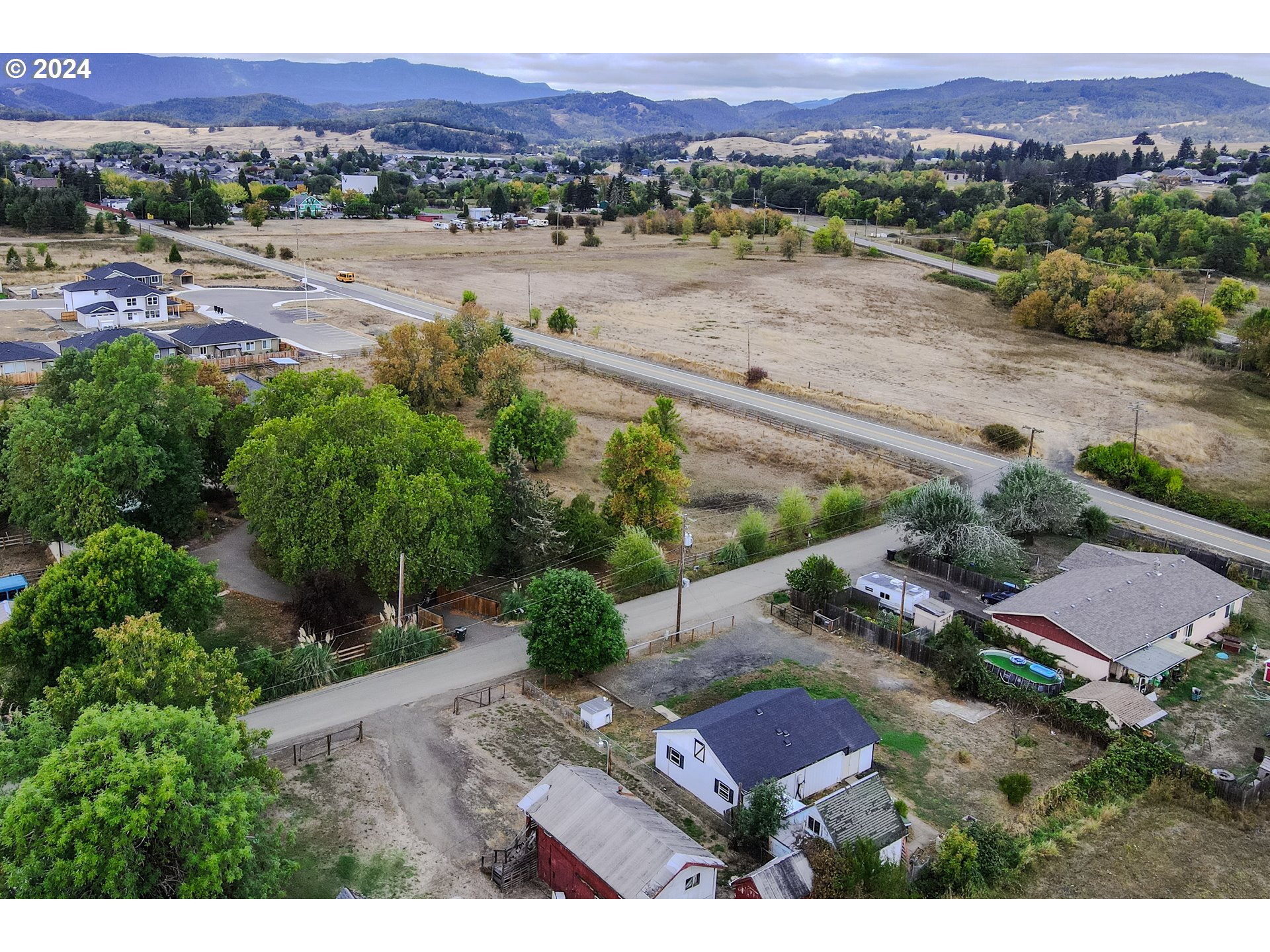 142 Plat M Road Sutherlin, OR 97479 - Photo 5 of 36 Gallery Image 5