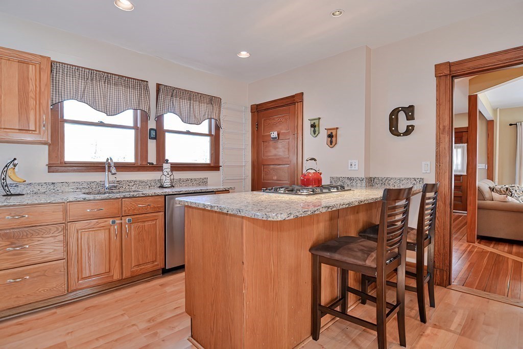 465 Great Road Stow, MA 01775 - Photo 5 of 38