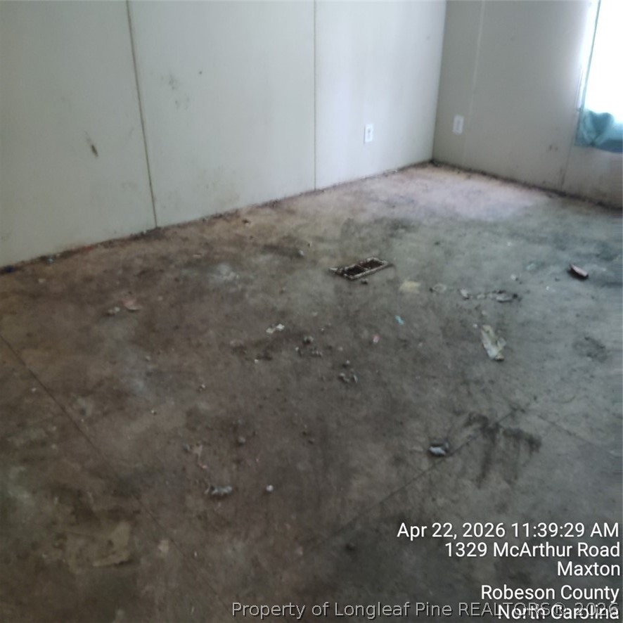 1329 McArthur Road Maxton, NC 28364 - Photo 5 of 7