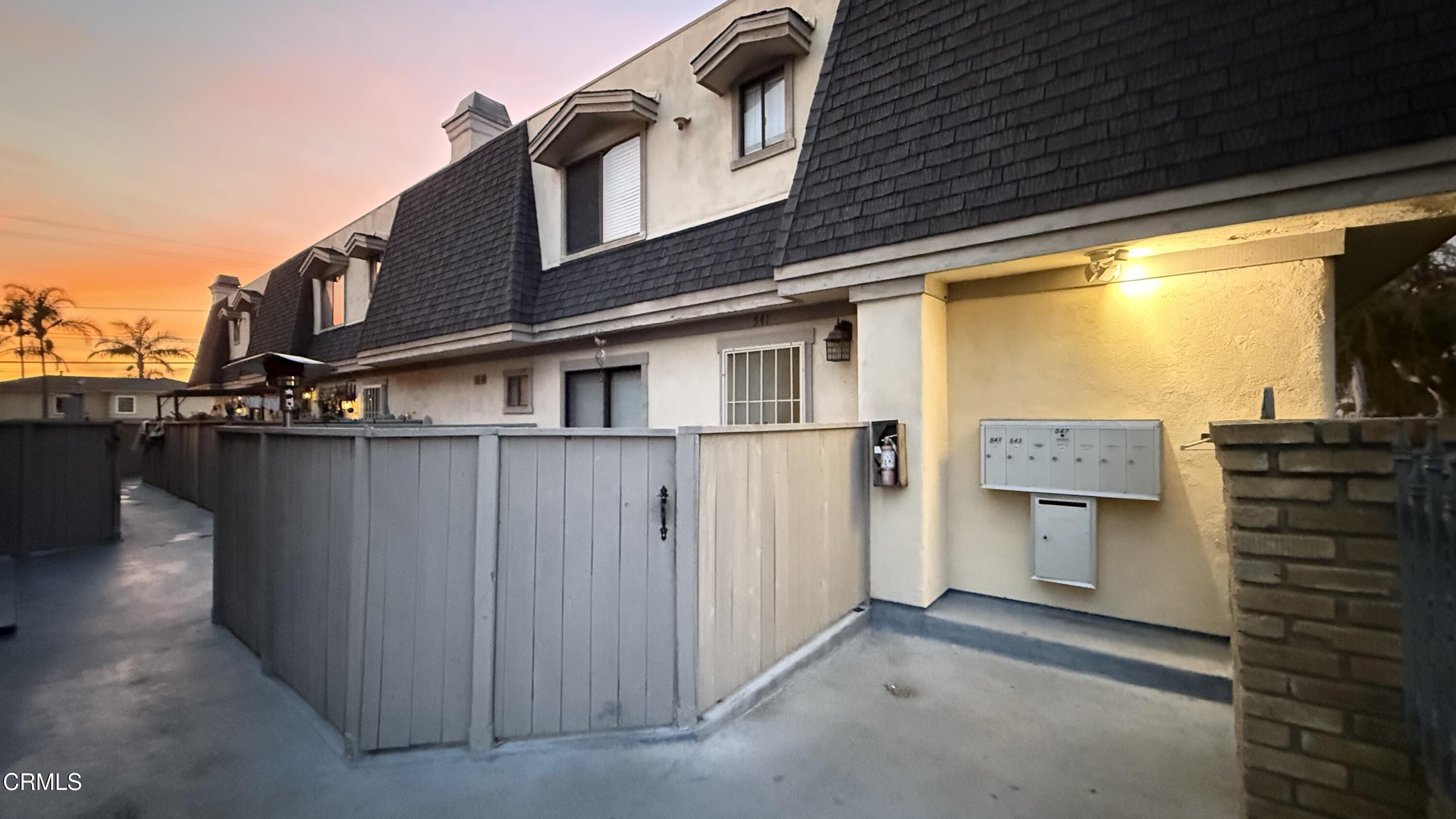 545 South E Street Oxnard, CA 93030 - Photo 4 of 17 IMG_0621 - Copy