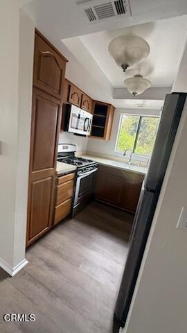 545 South E Street Oxnard, CA 93030 - Photo 8 of 17 IMG_1133