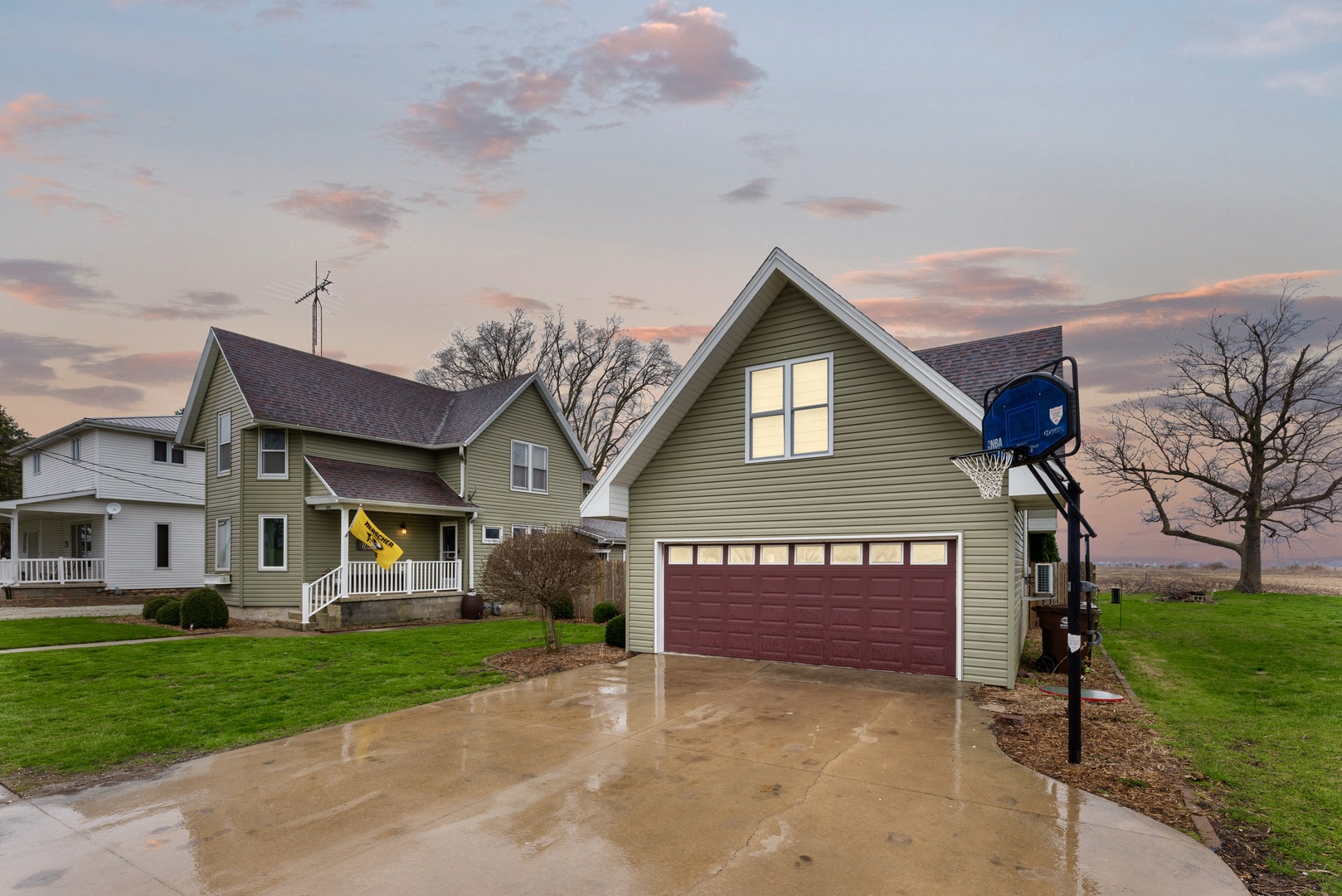 4552 Main Street Irwin, IL 60901 - Photo 1 of 37 a view of a house with a yard