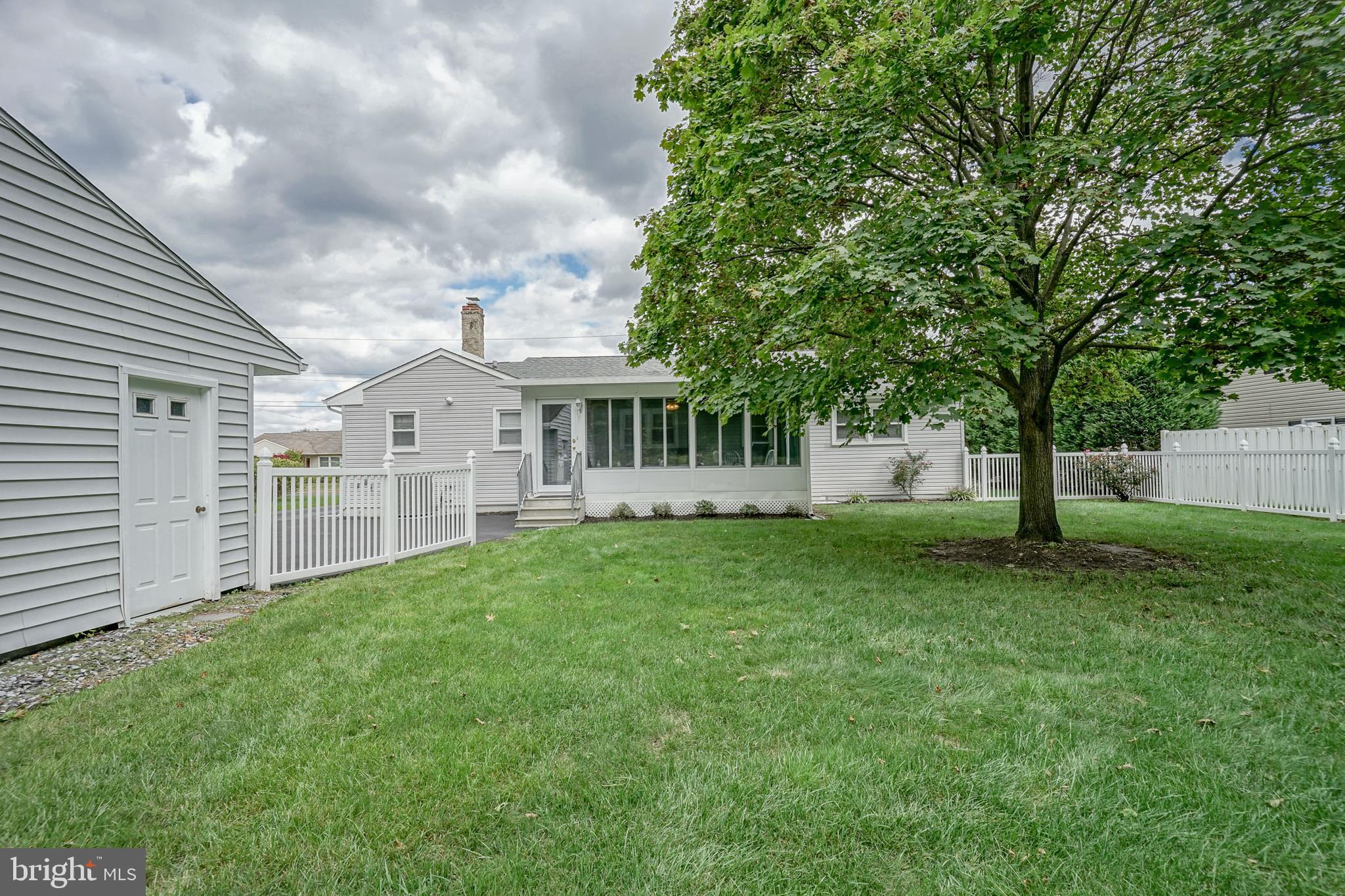 602 Cornell Road Burlington, NJ 08016 - Photo 33 of 35 Screened in Patio and Tons of Yard!