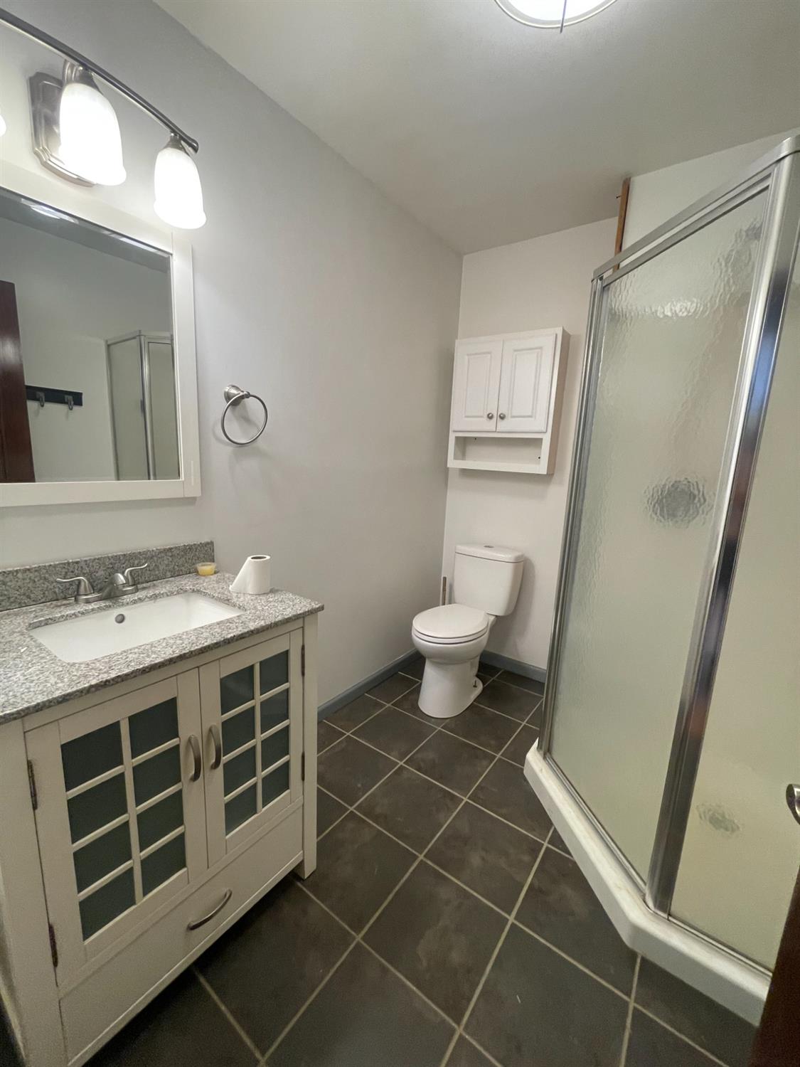 12302 Bennett Road Florence, IN 47020 - Photo 16 of 60 Main Floor Bath