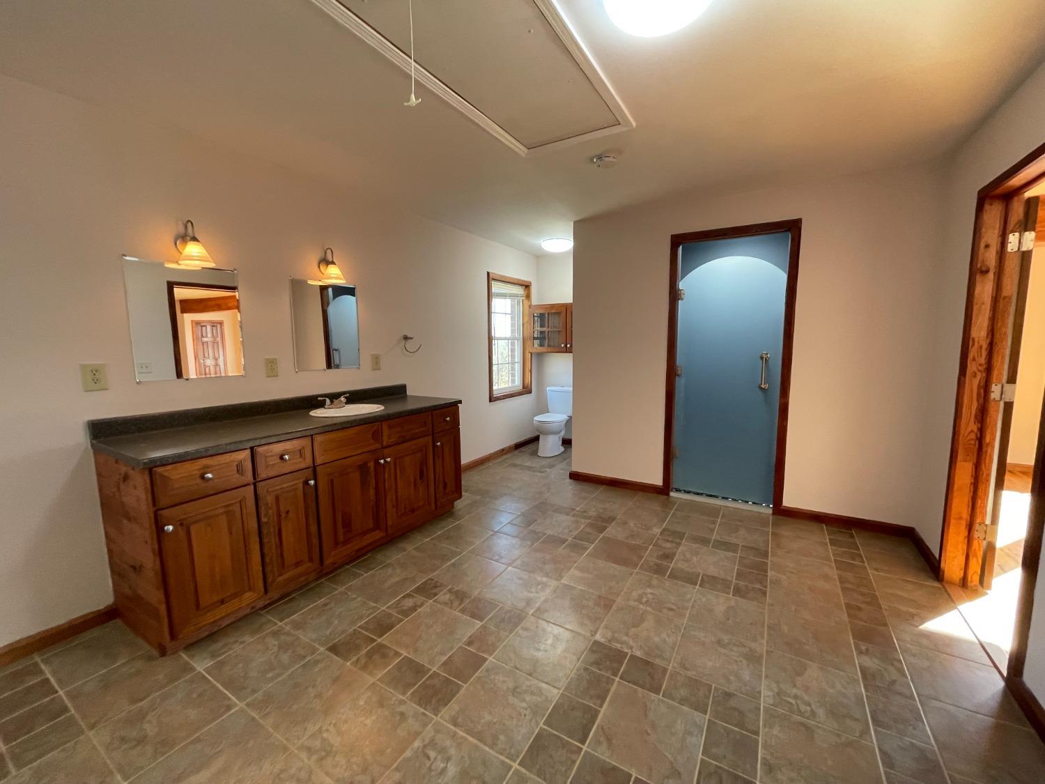 12302 Bennett Road Florence, IN 47020 - Photo 27 of 60 Master Bath
