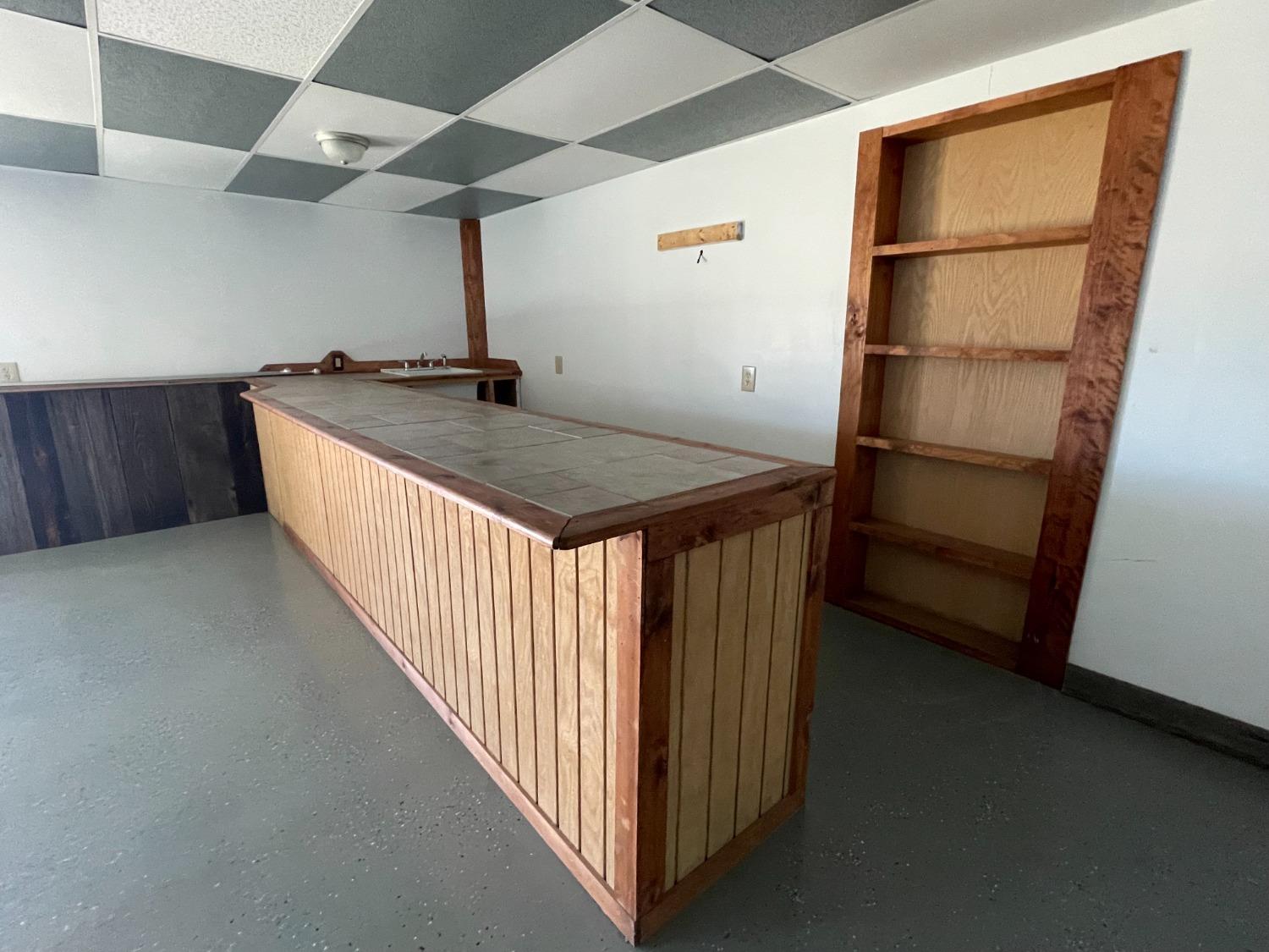12302 Bennett Road Florence, IN 47020 - Photo 33 of 60 Wet Bar in Basement