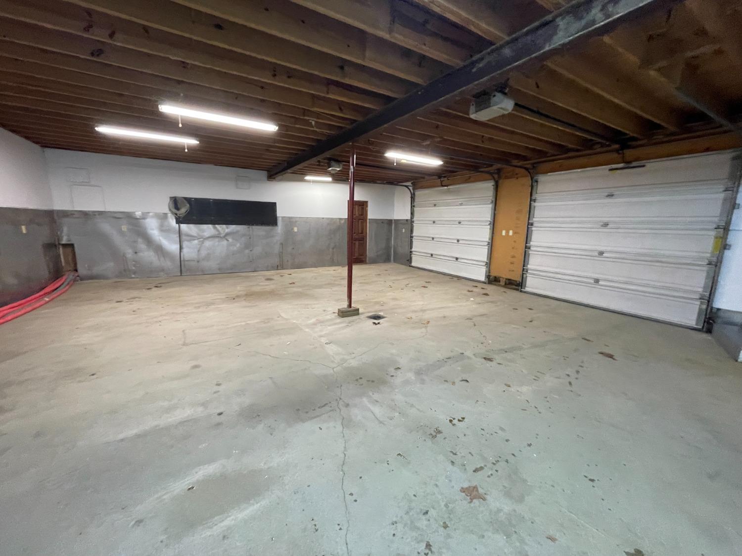 12302 Bennett Road Florence, IN 47020 - Photo 46 of 60 Attached garage