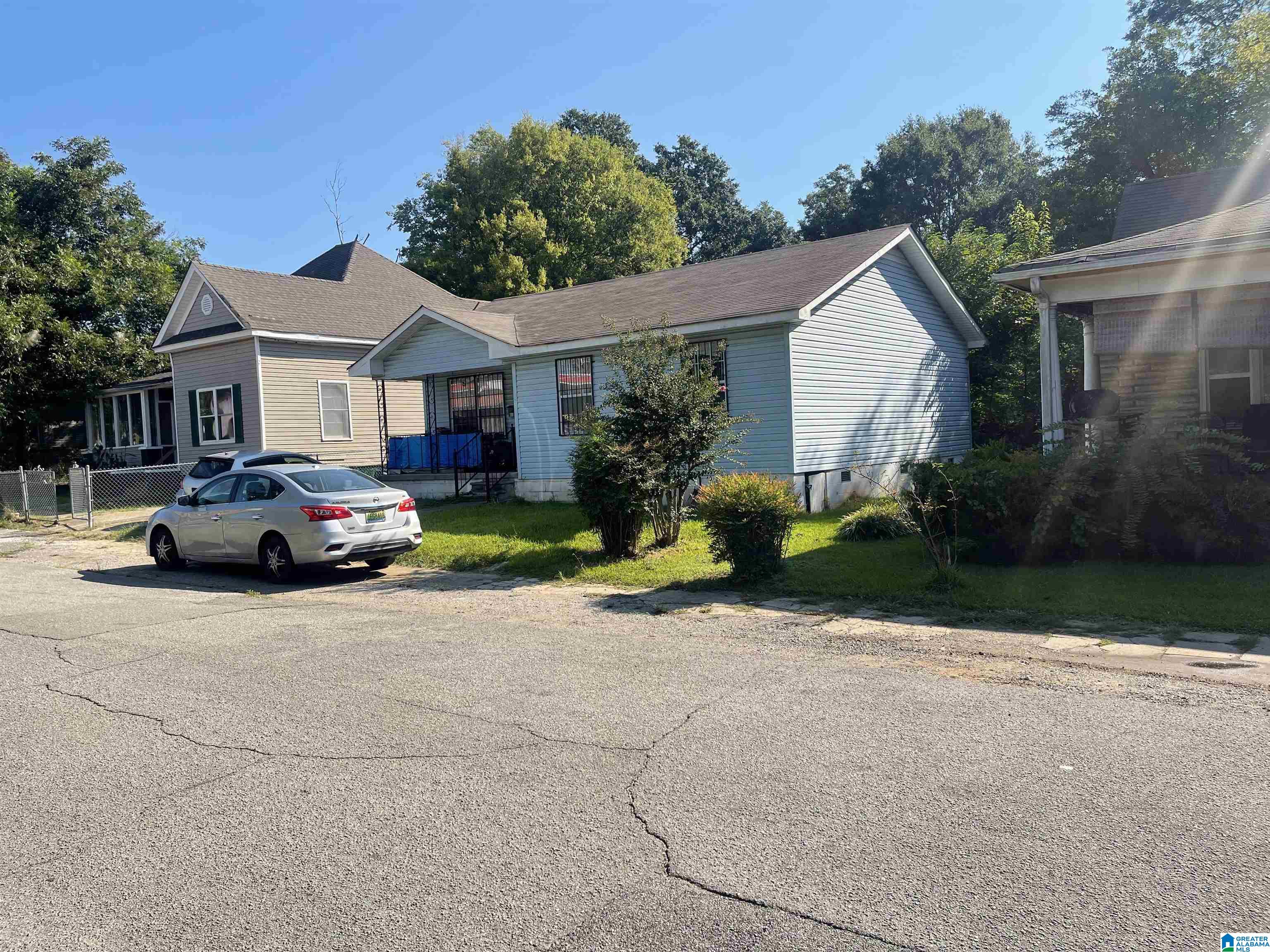 813 27th Street Southwest Birmingham, AL 35211 - Photo 1 of 2