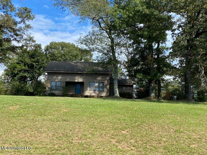 1600 Airport Road Magee, MS 39111 - Photo 1 of 17 Front