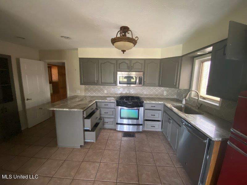 1600 Airport Road Magee, MS 39111 - Photo 5 of 17 IMG_8057