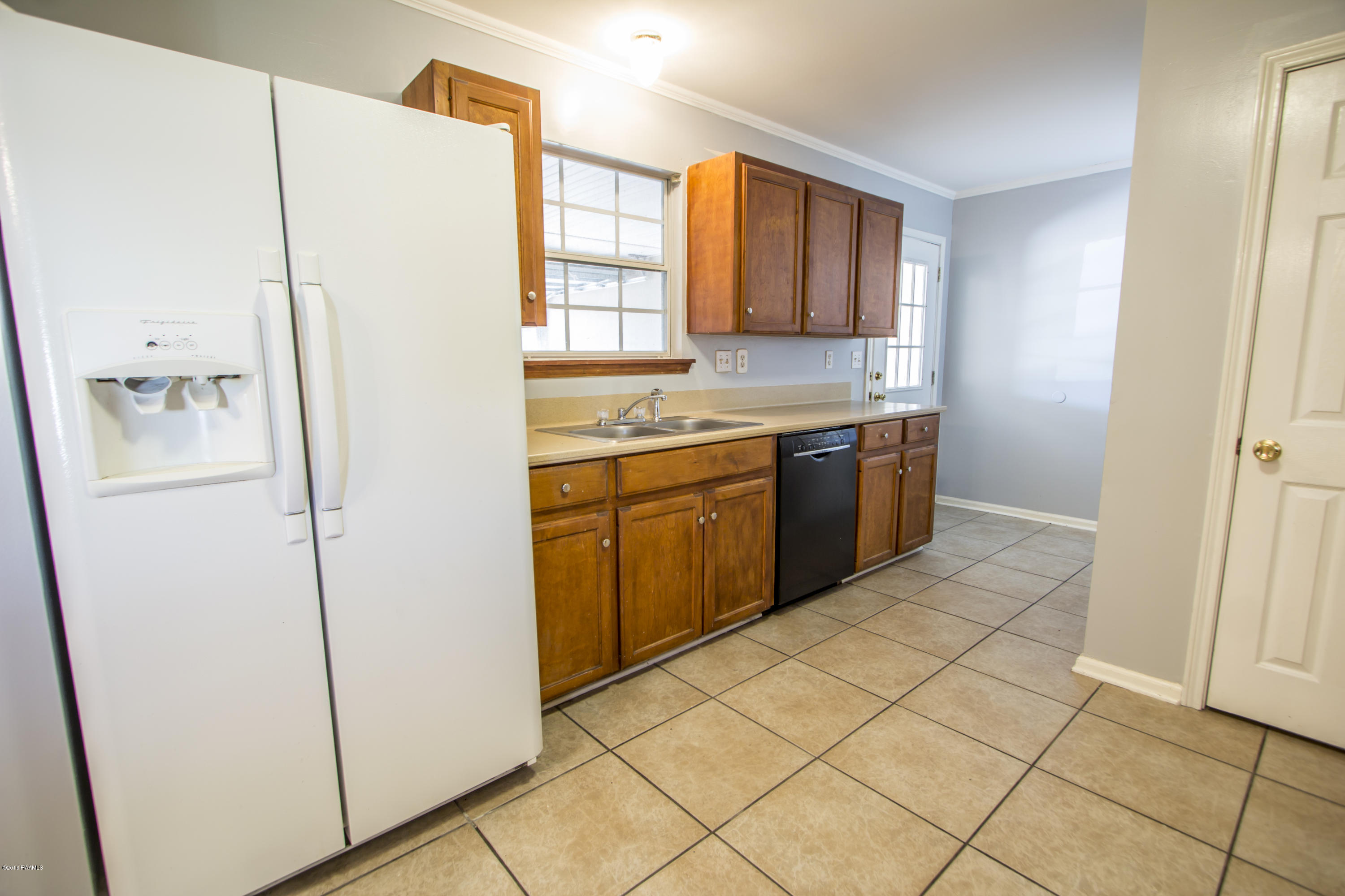 131 Ocho Rios Lane Scott, LA 70583 - Photo 7 of 17 3 kitchen 3