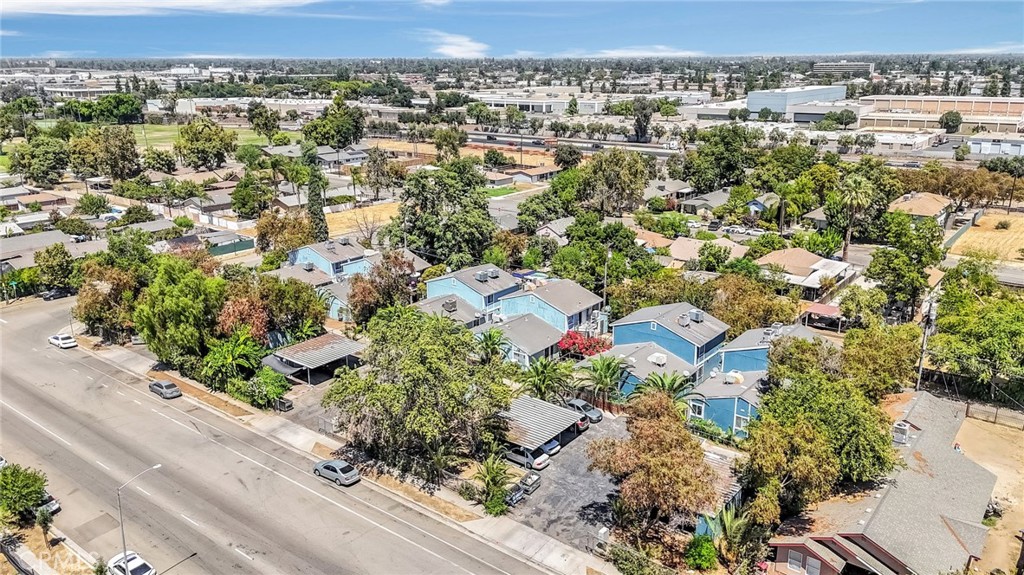 1622 B Street Fresno, CA 93706 - Photo 3 of 32 an aerial view of multiple house