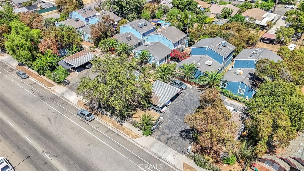 1622 B Street Fresno, CA 93706 - Photo 4 of 32 an aerial view of residential house with outdoor space