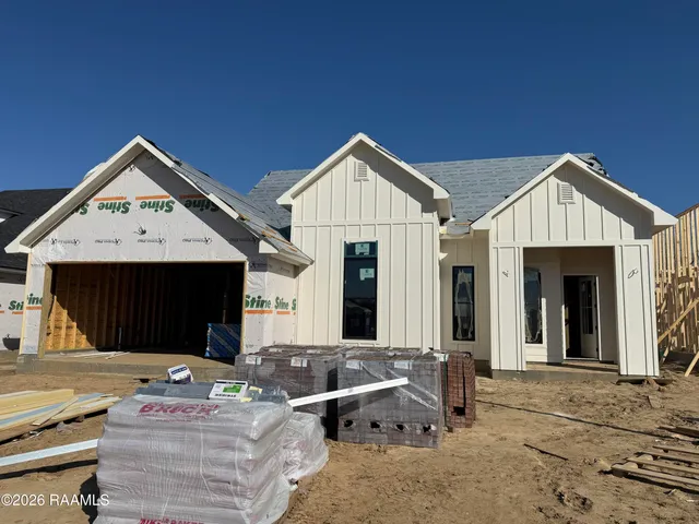 $432,630 | 107 Fountain Mdw Drive, Broussard, LA 70518