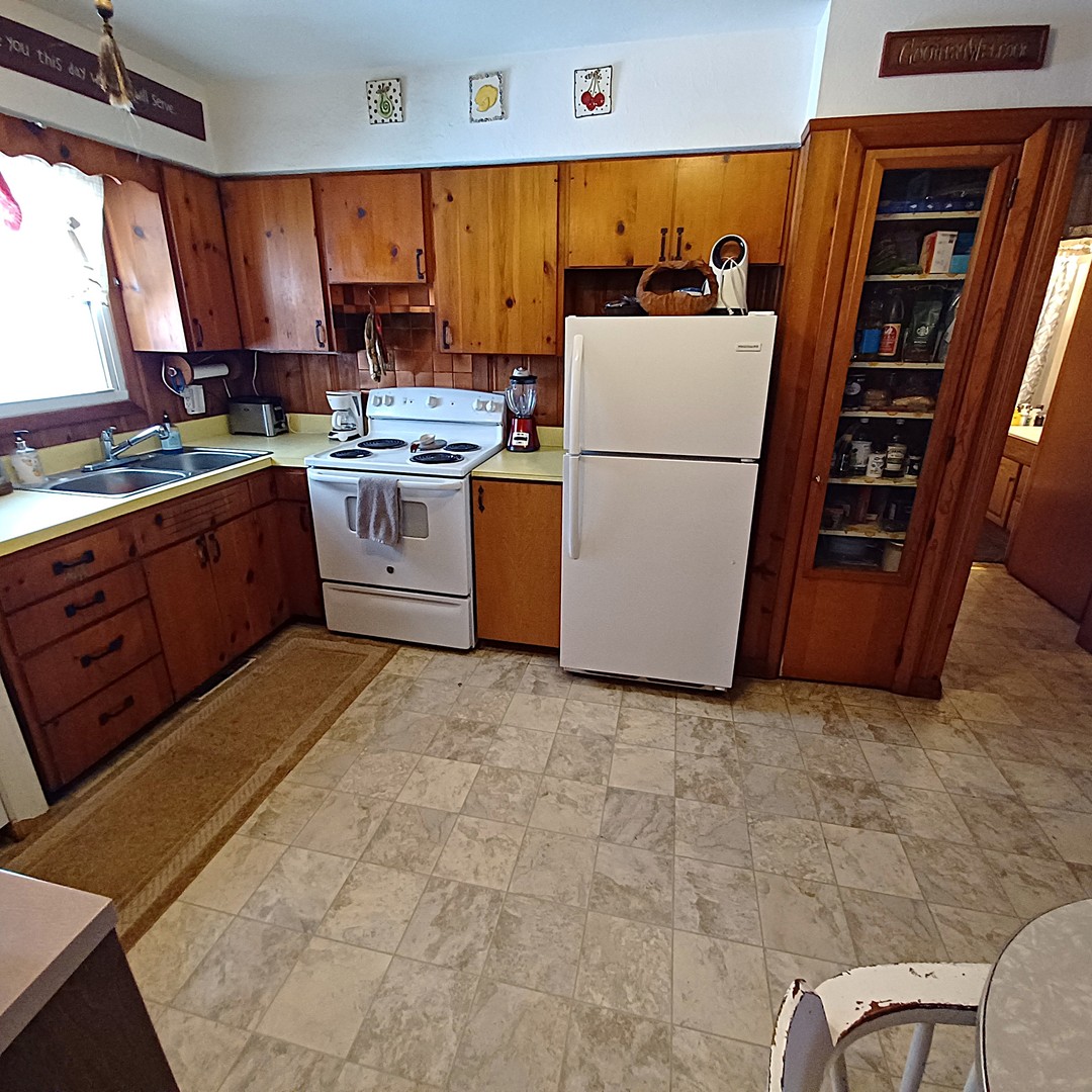 446 Dwight Street Kewanee, IL 61443 - Photo 13 of 23