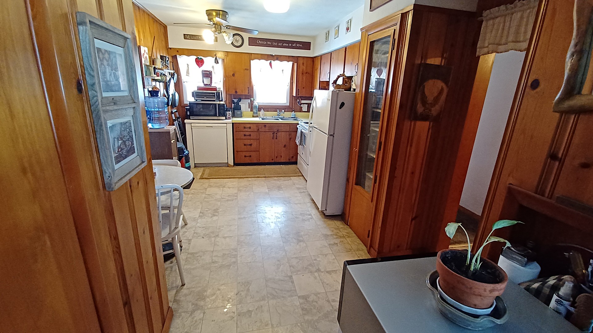 446 Dwight Street Kewanee, IL 61443 - Photo 9 of 23