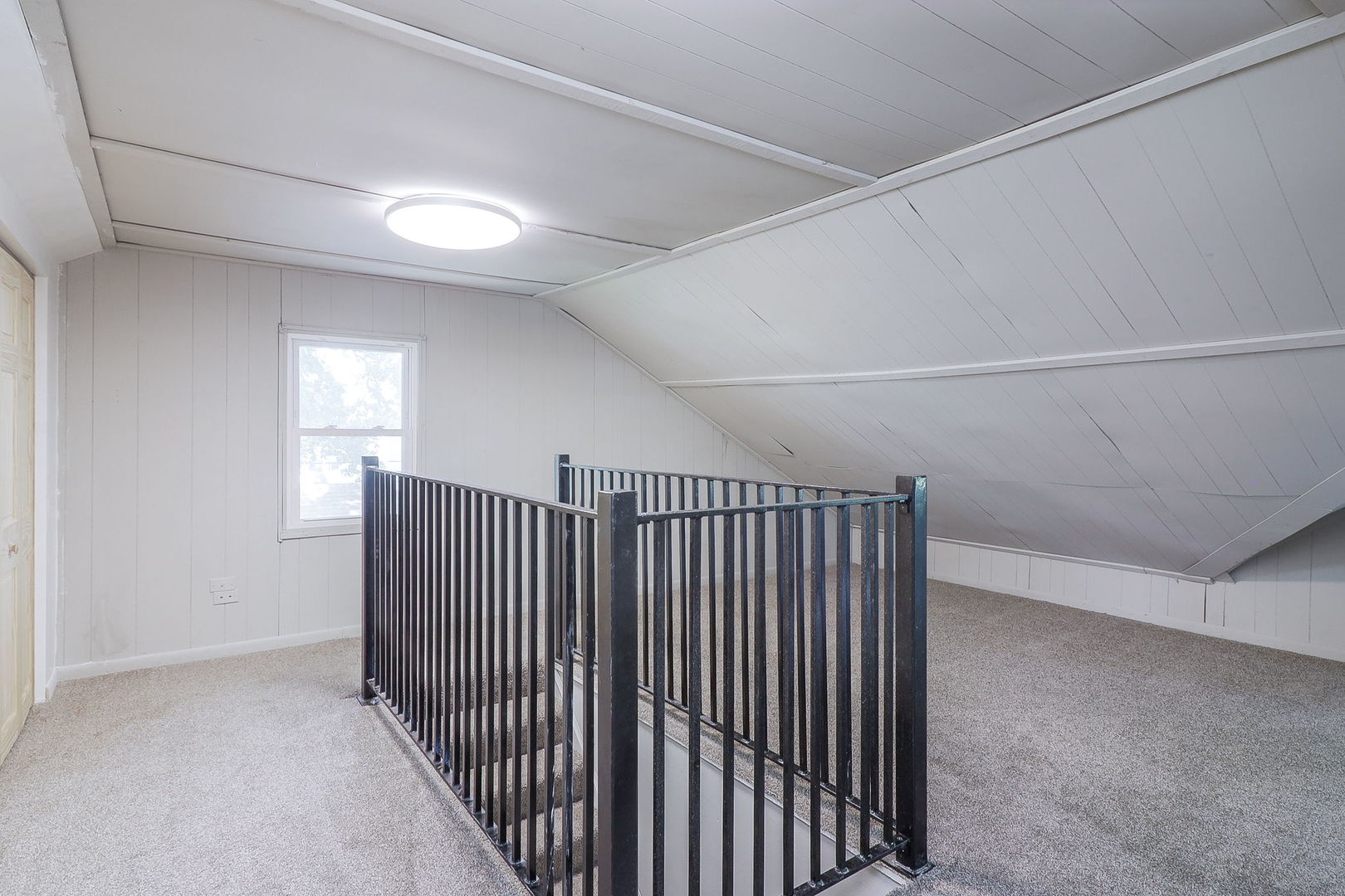 824 State Street Lemont, IL 60439 - Photo 12 of 31 a view of a hallway