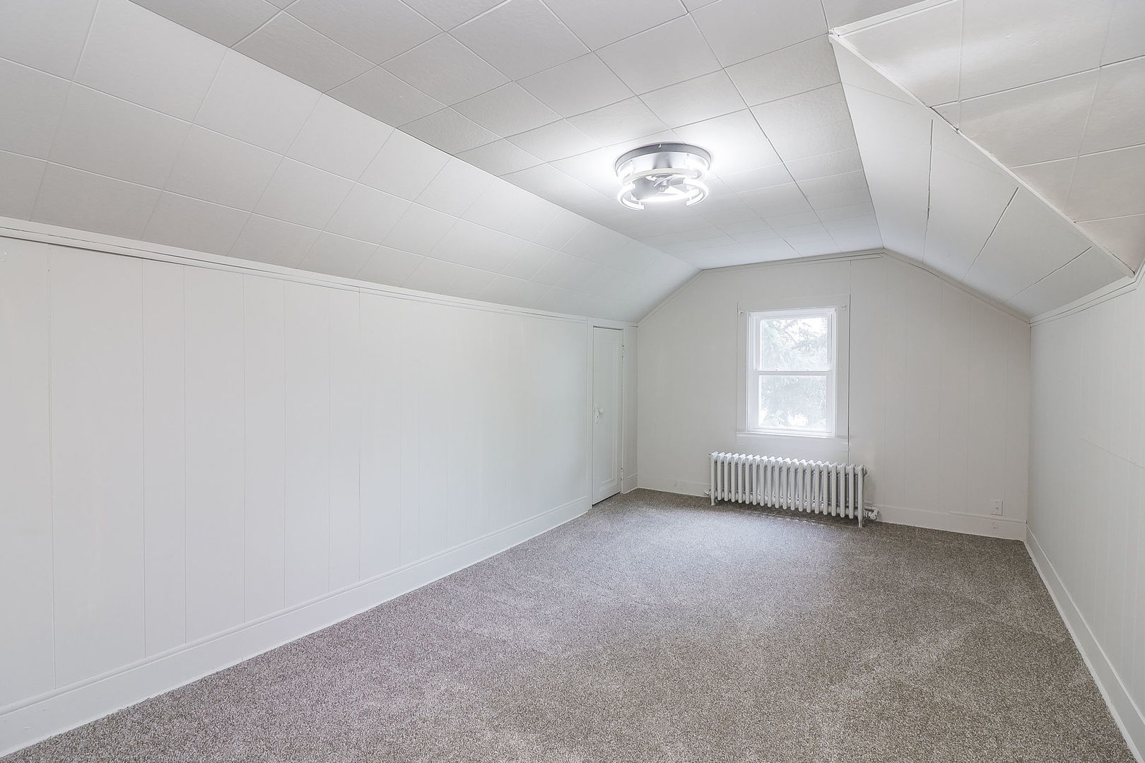 824 State Street Lemont, IL 60439 - Photo 14 of 31 an empty room with windows