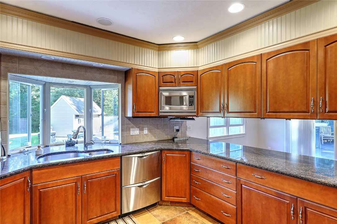 360 Burnt Hill Road Scituate, RI 02831 - Photo 11 of 41