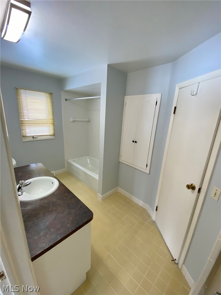 986 Brainard Road Cleveland, OH 44143 - Photo 15 of 33 Gallery Image 15