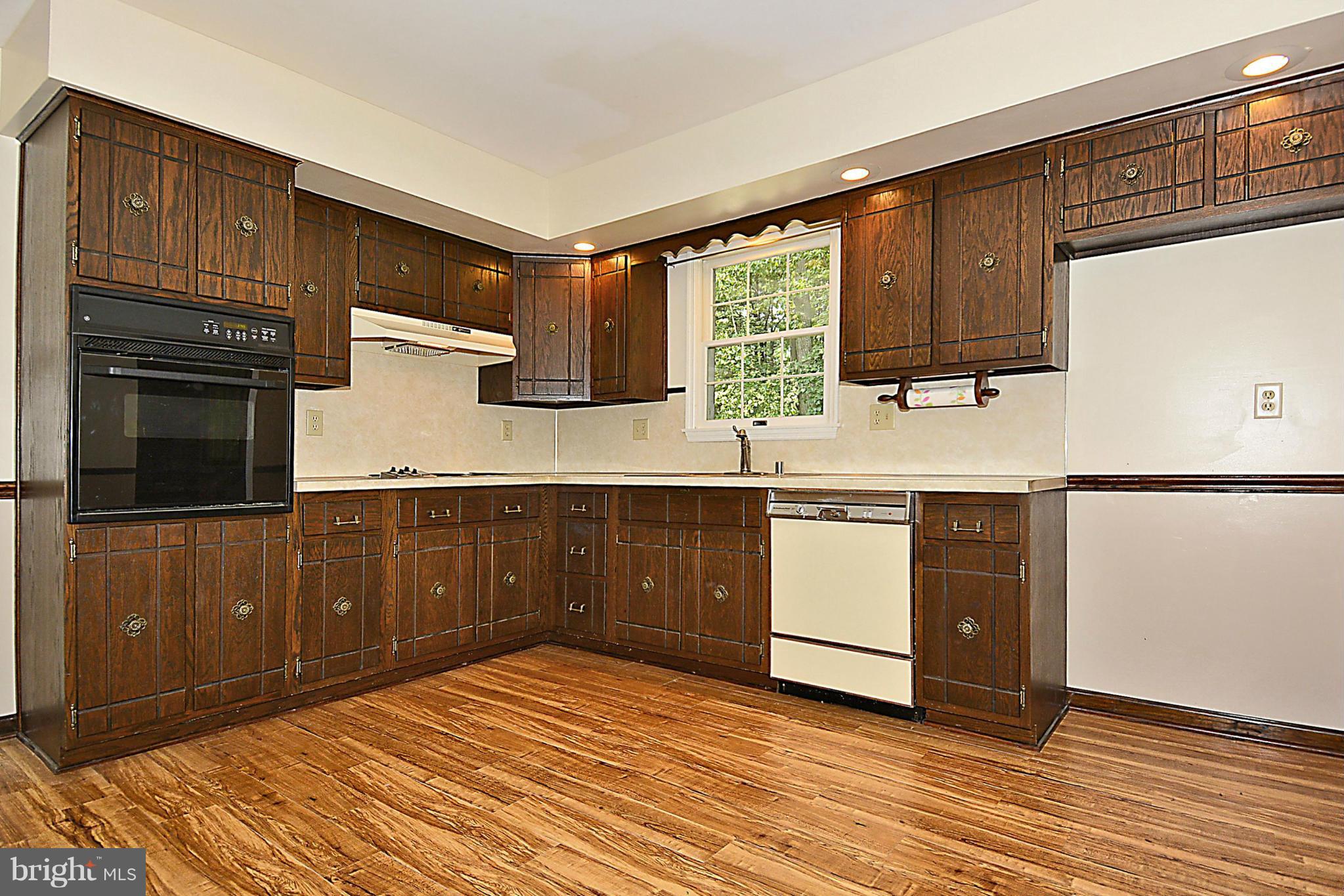 1106 Blue Mt Road Monkton, MD 21111 - Photo 14 of 29 Kitchen with enough room for table